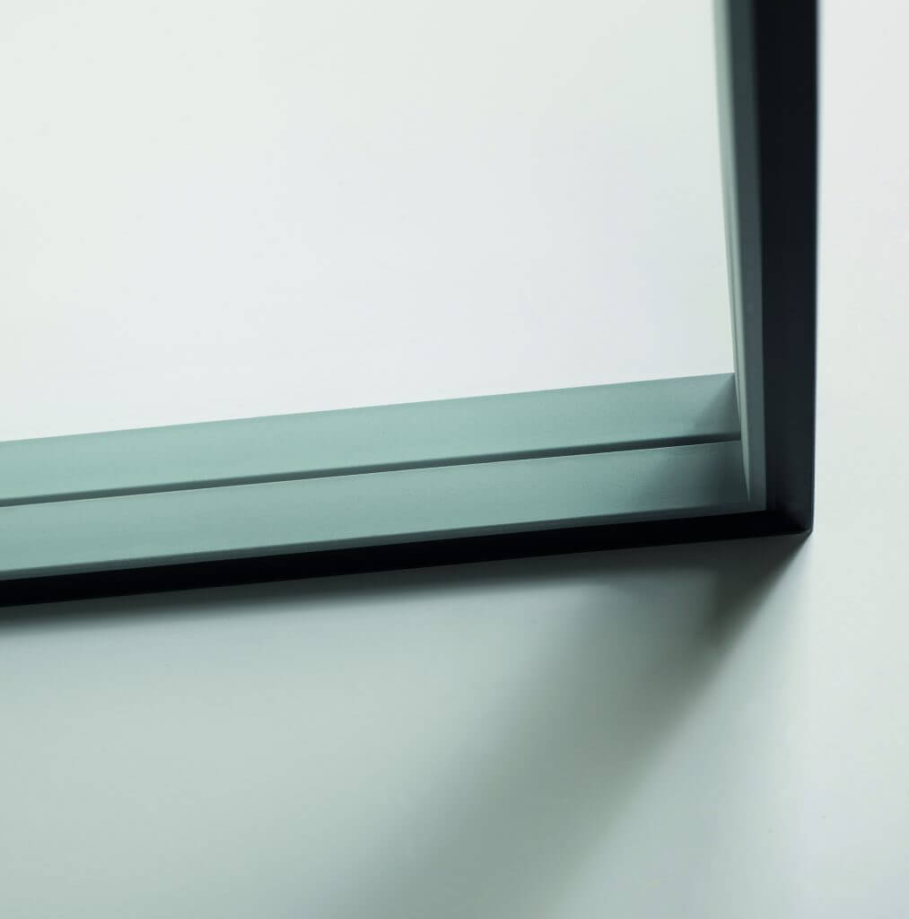 Edgetech Super Spacer at the edge of an insulating glass unit